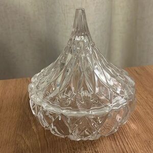 Godinger Crystal Famous Hersheys Kiss Crystal Candy Dish